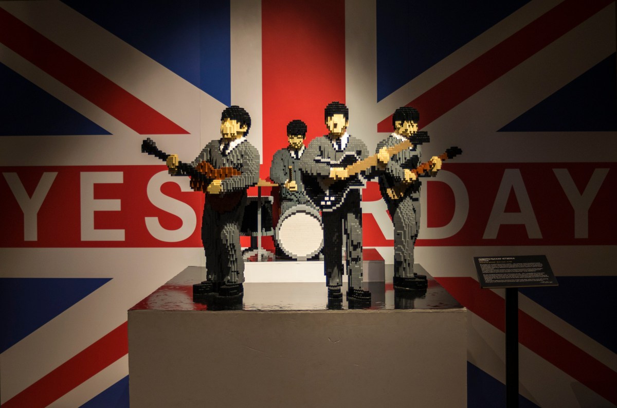 The Art of the Brick, LEGO_0001